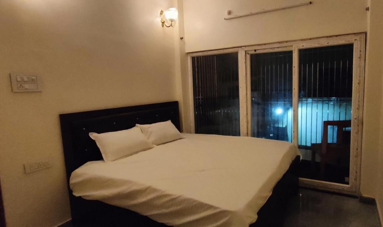 Hotel Shanti Inn Varanasi Exterior photo