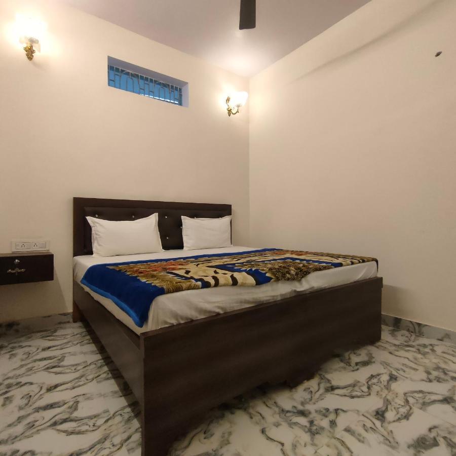 Hotel Shanti Inn Varanasi Exterior photo