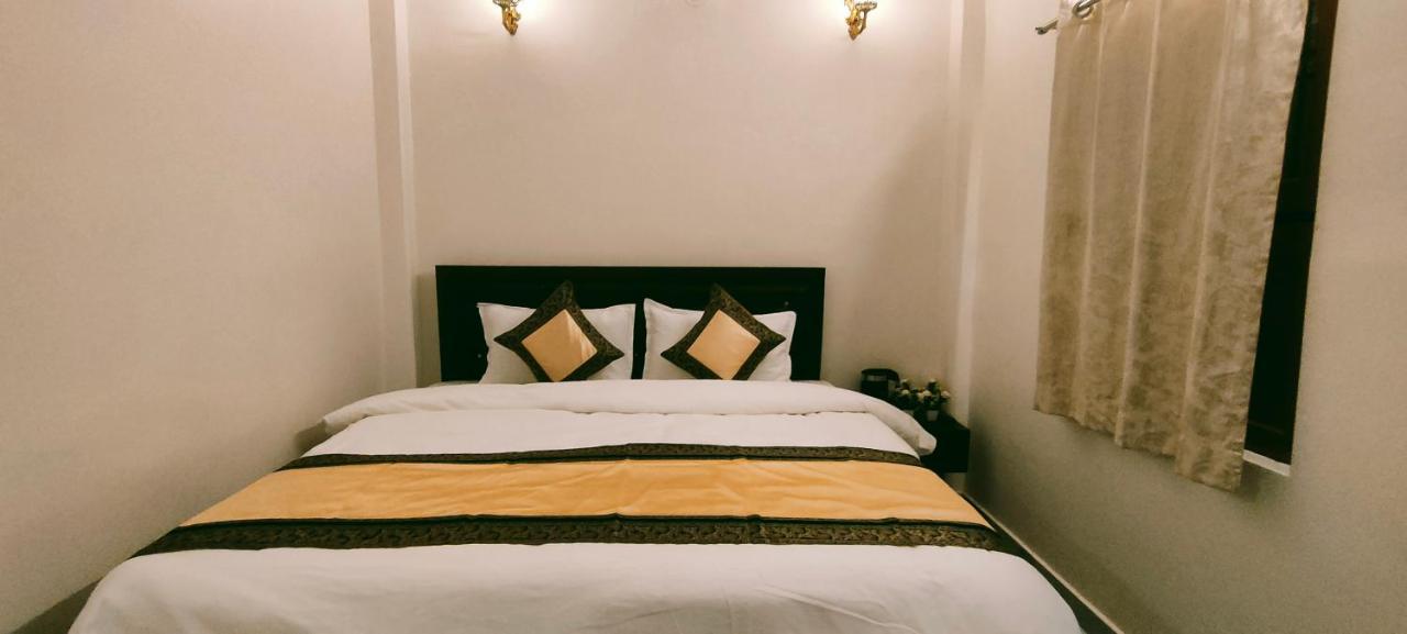 Hotel Shanti Inn Varanasi Exterior photo