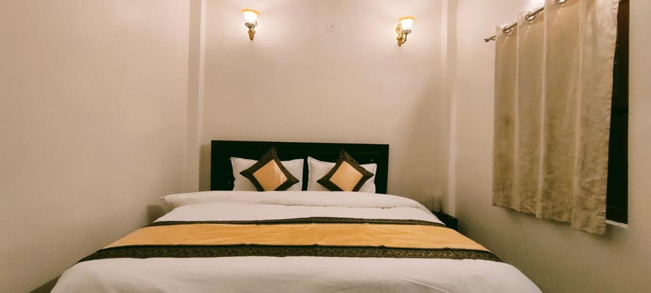 Hotel Shanti Inn Varanasi Exterior photo