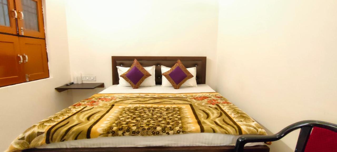 Hotel Shanti Inn Varanasi Exterior photo