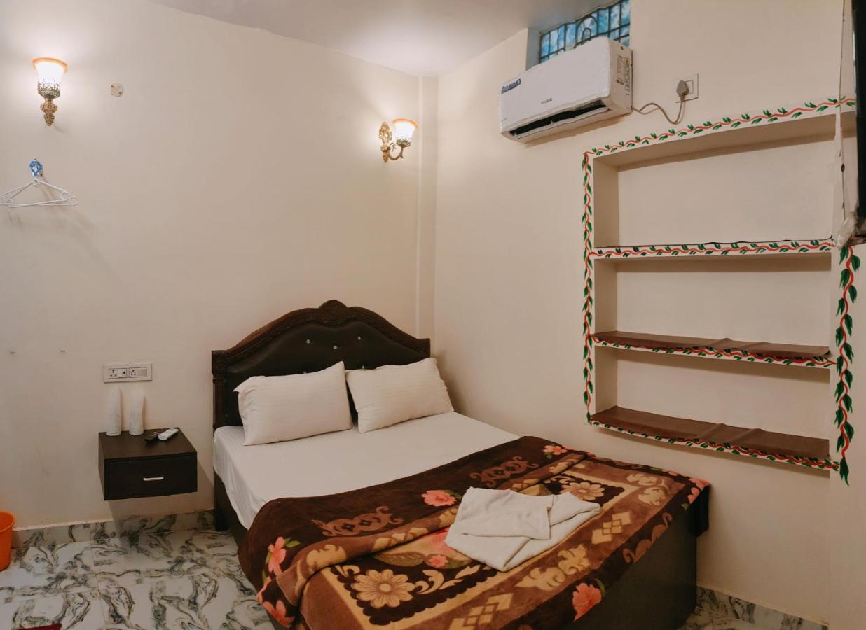 Hotel Shanti Inn Varanasi Exterior photo