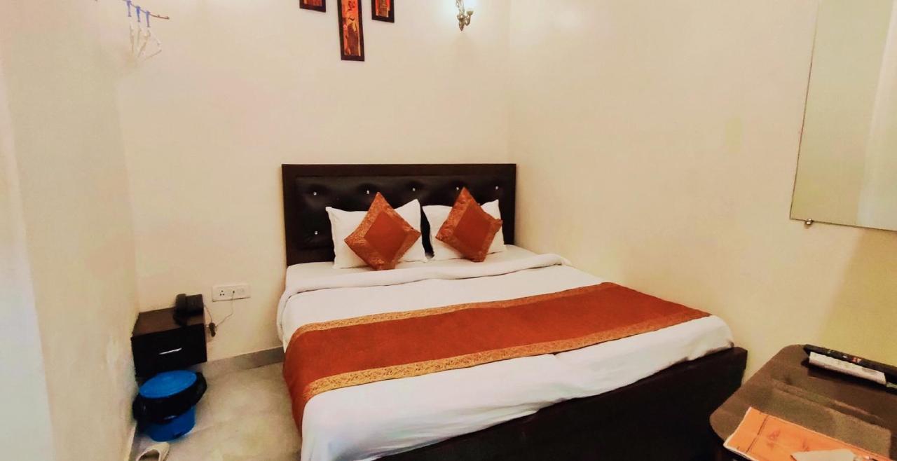 Hotel Shanti Inn Varanasi Exterior photo