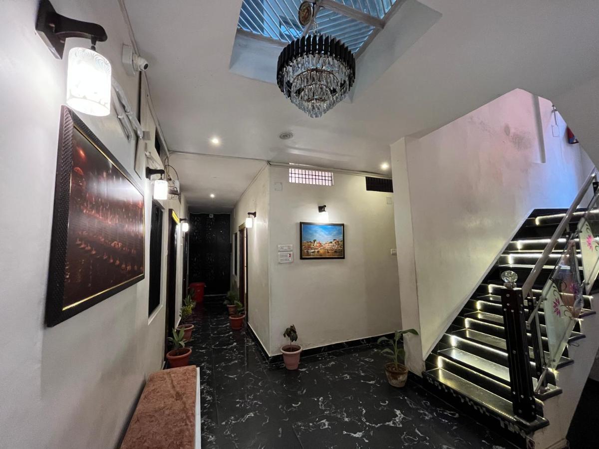 Hotel Shanti Inn Varanasi Exterior photo