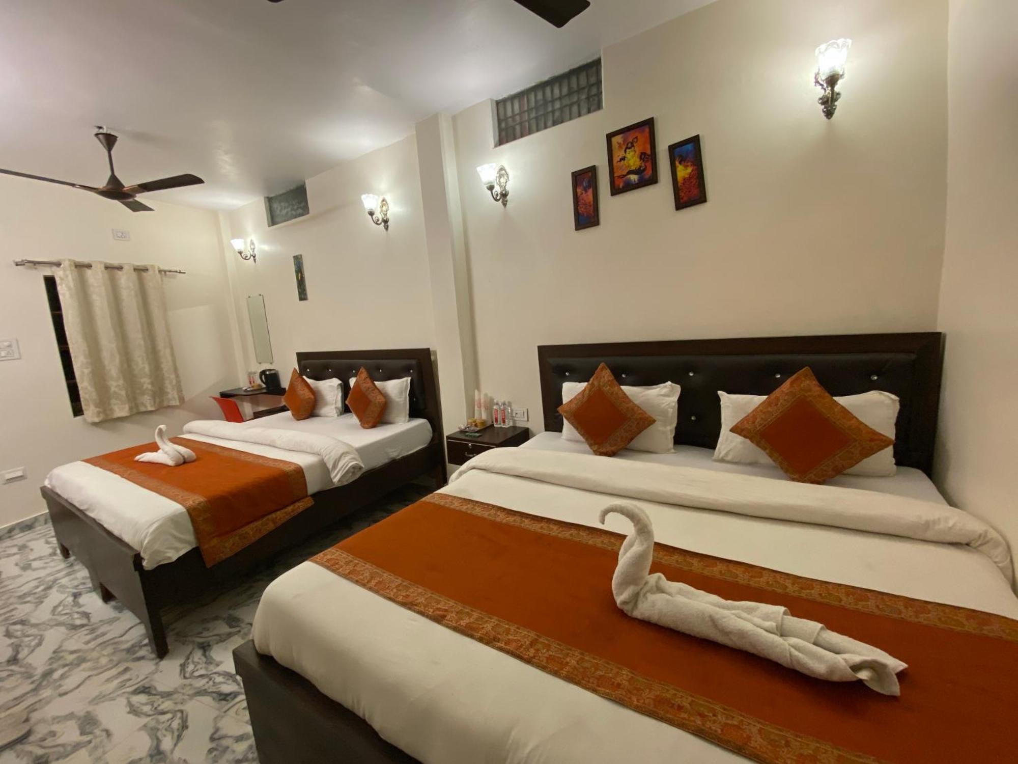 Hotel Shanti Inn Varanasi Exterior photo