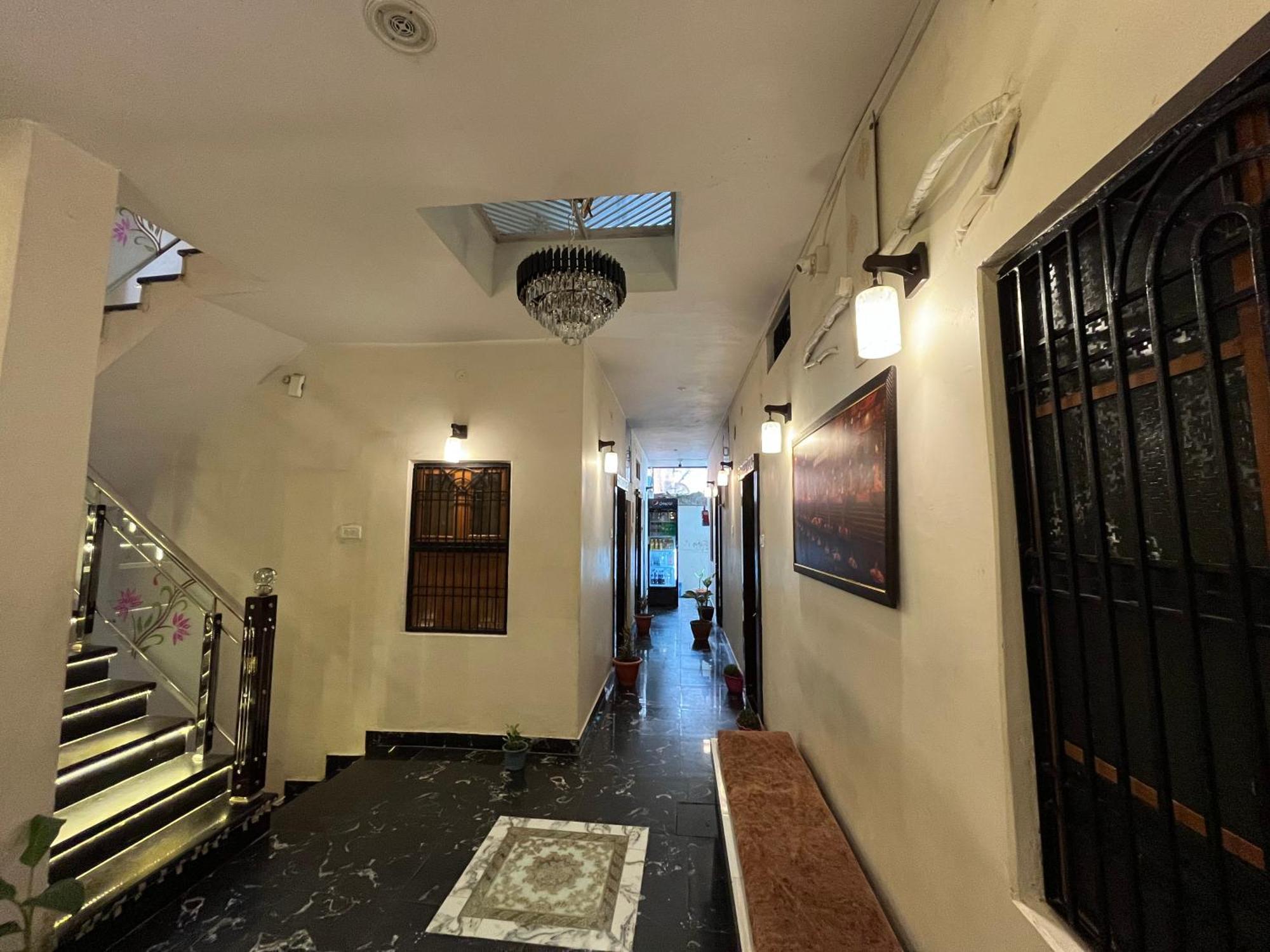 Hotel Shanti Inn Varanasi Exterior photo