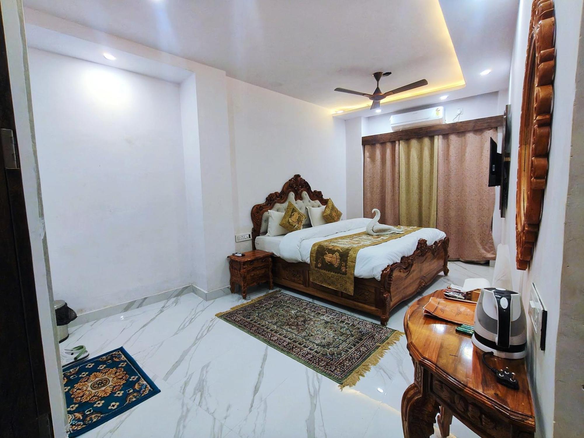Hotel Shanti Inn Varanasi Exterior photo
