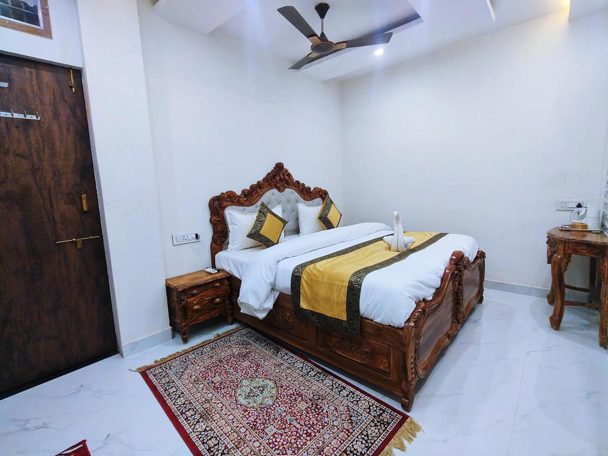 Hotel Shanti Inn Varanasi Exterior photo