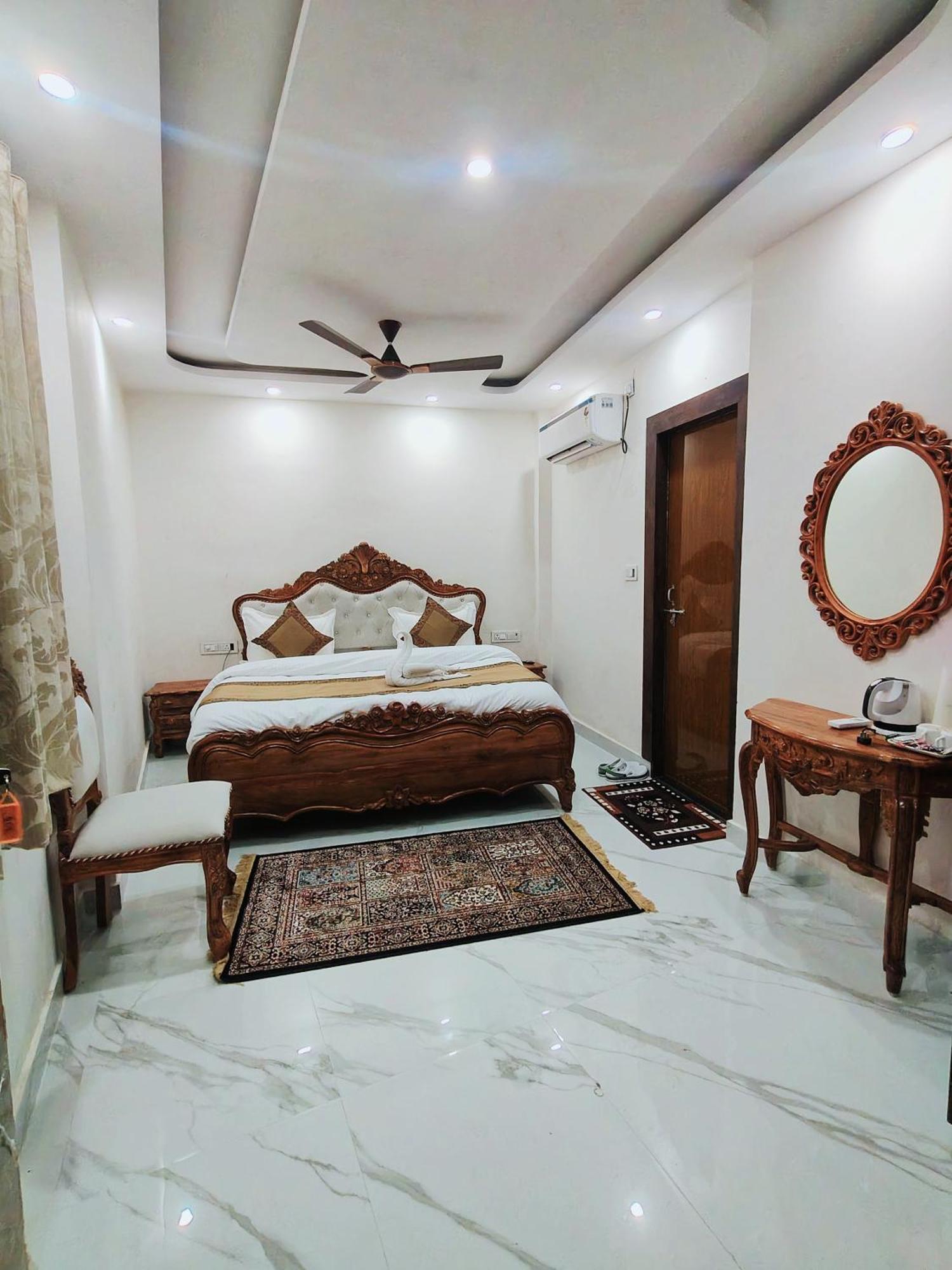 Hotel Shanti Inn Varanasi Exterior photo