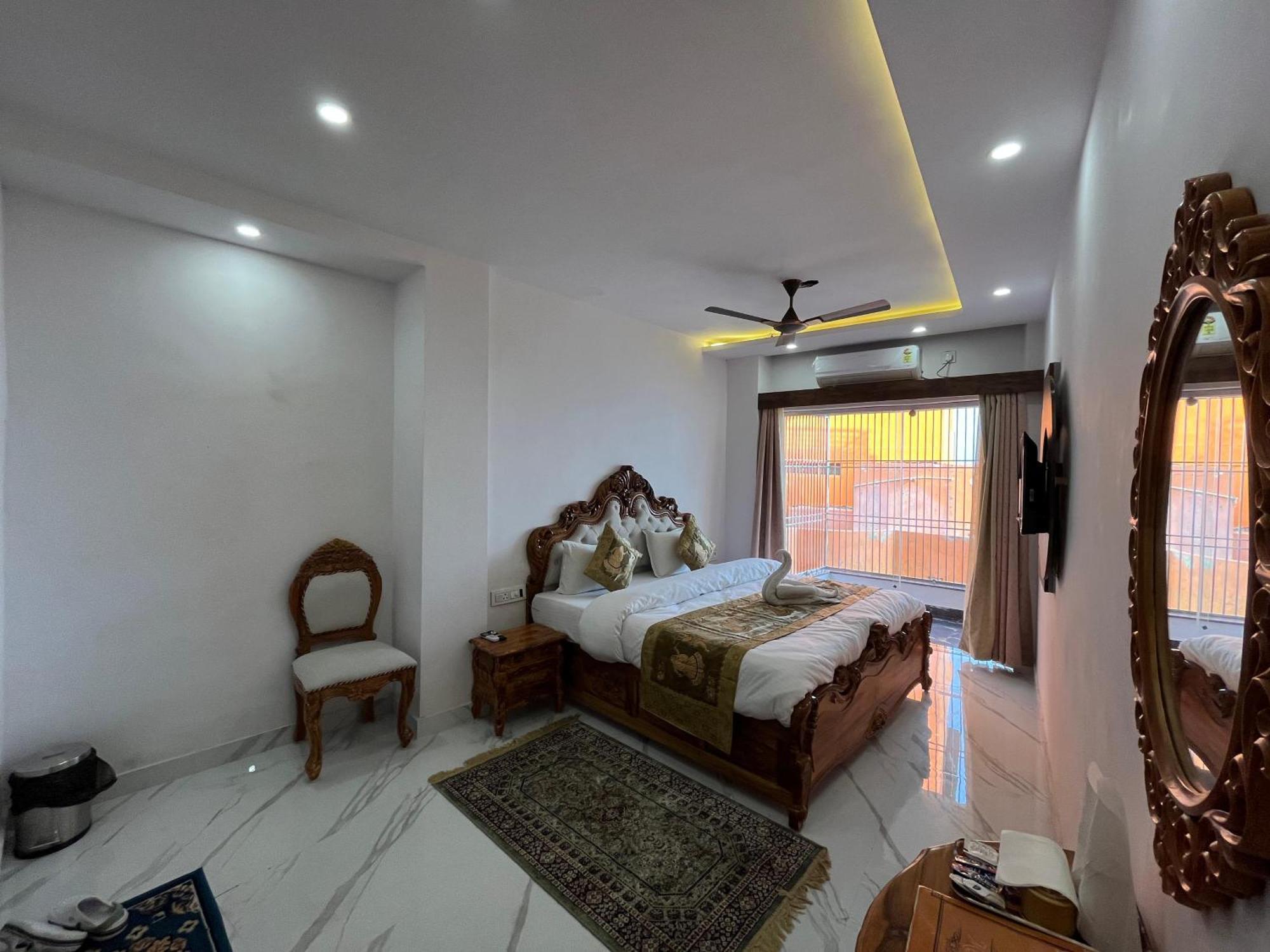 Hotel Shanti Inn Varanasi Exterior photo